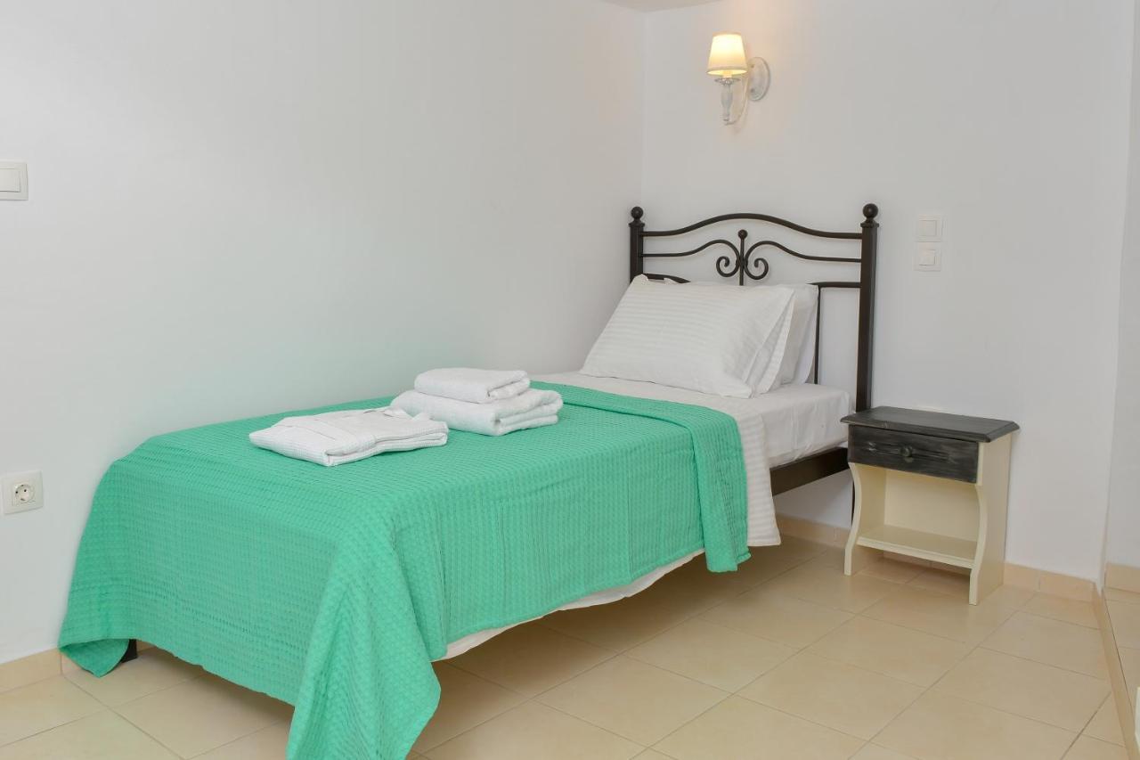 Mansion Dasi Spetses Town Exterior photo